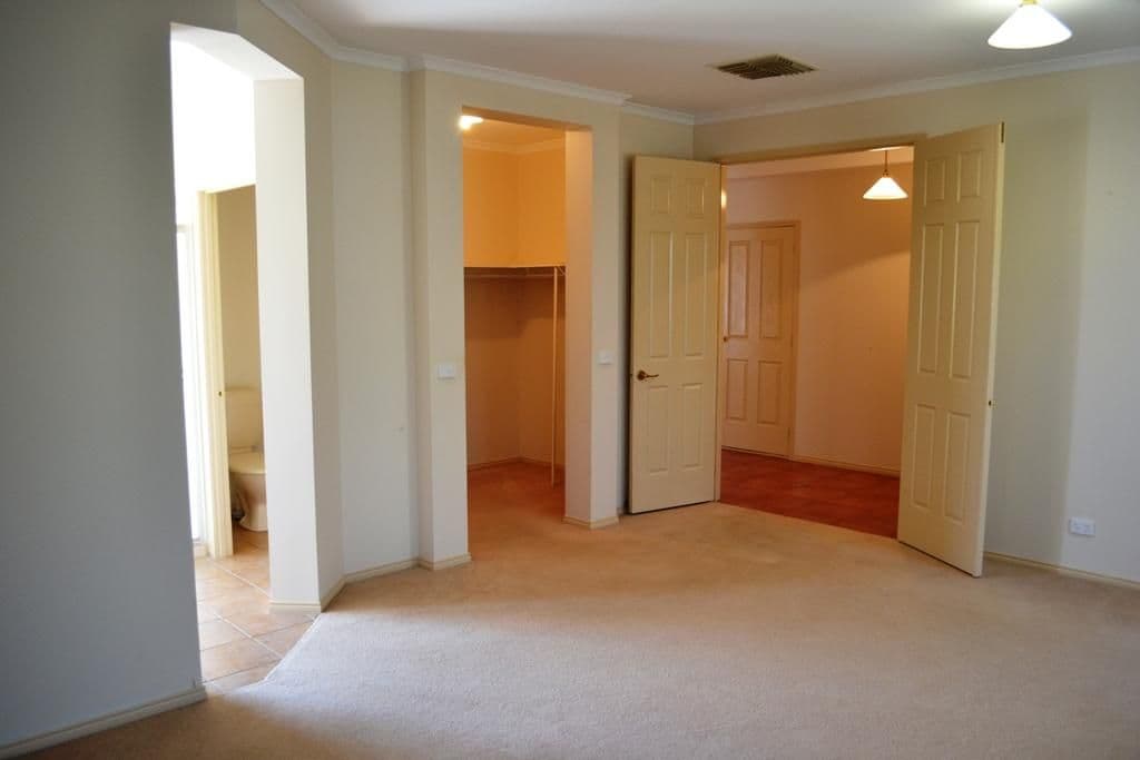 3 SALESIAN COURT, SUNBURY VIC 3429, Sunbury - Thumbnail 5
