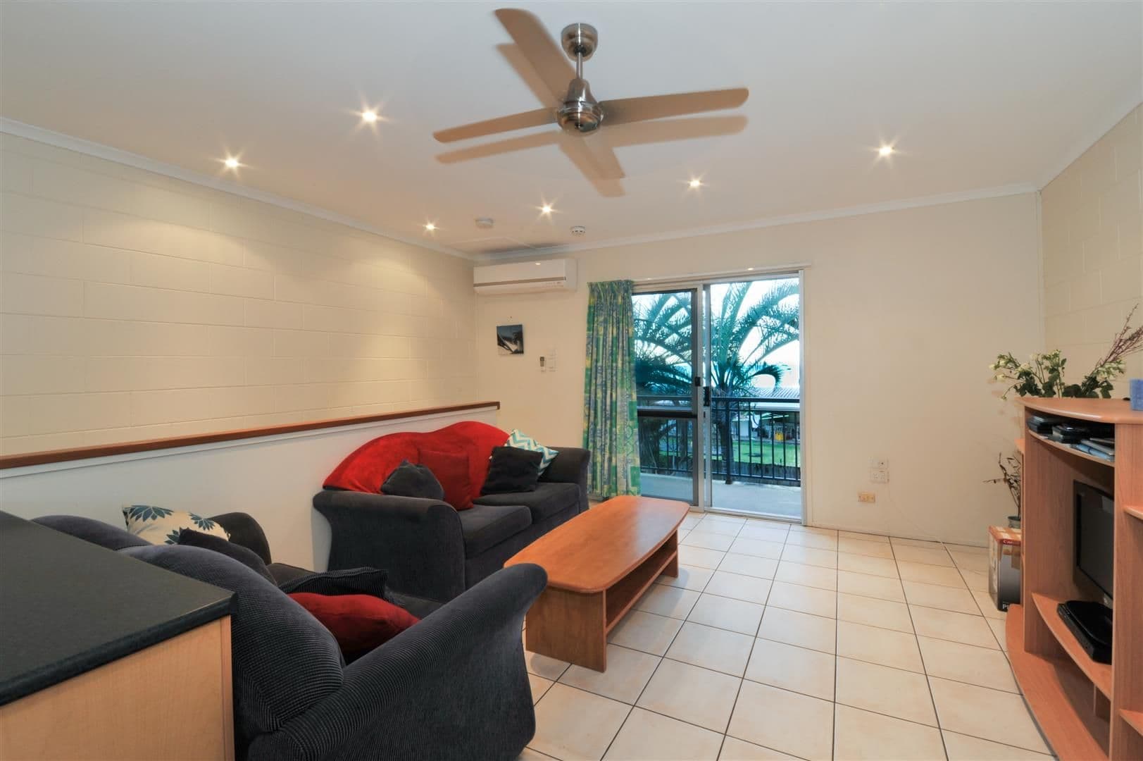1A Pleasant Drive, Cannonvale QLD 4802, Cannonvale - Thumbnail 3