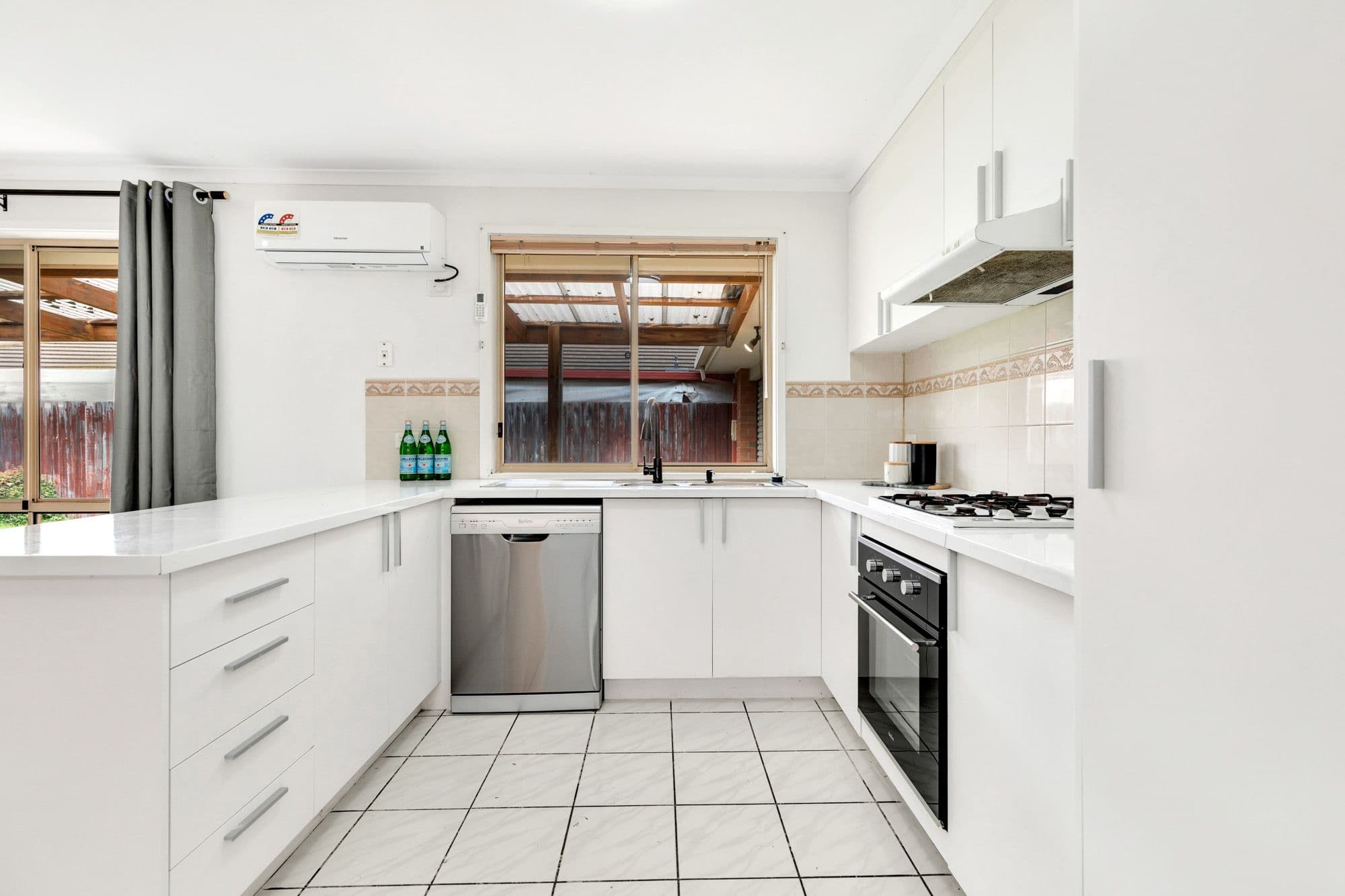 16 Chardonnay Place, Hoppers Crossing VIC 3029, Hoppers Crossing - Thumbnail 3