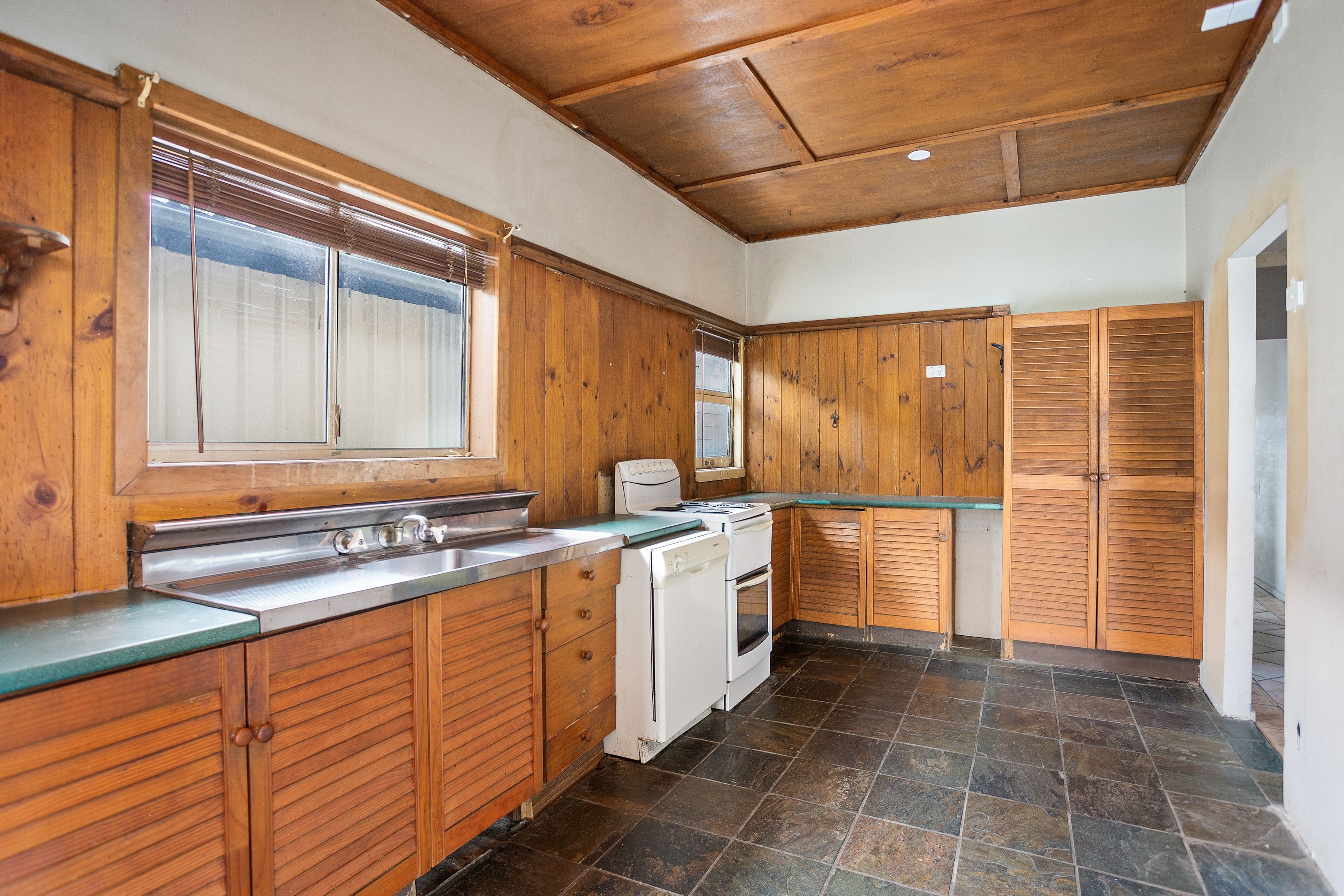110 Barton Street, Oak Flats NSW 2529, Oak Flats - Thumbnail 2