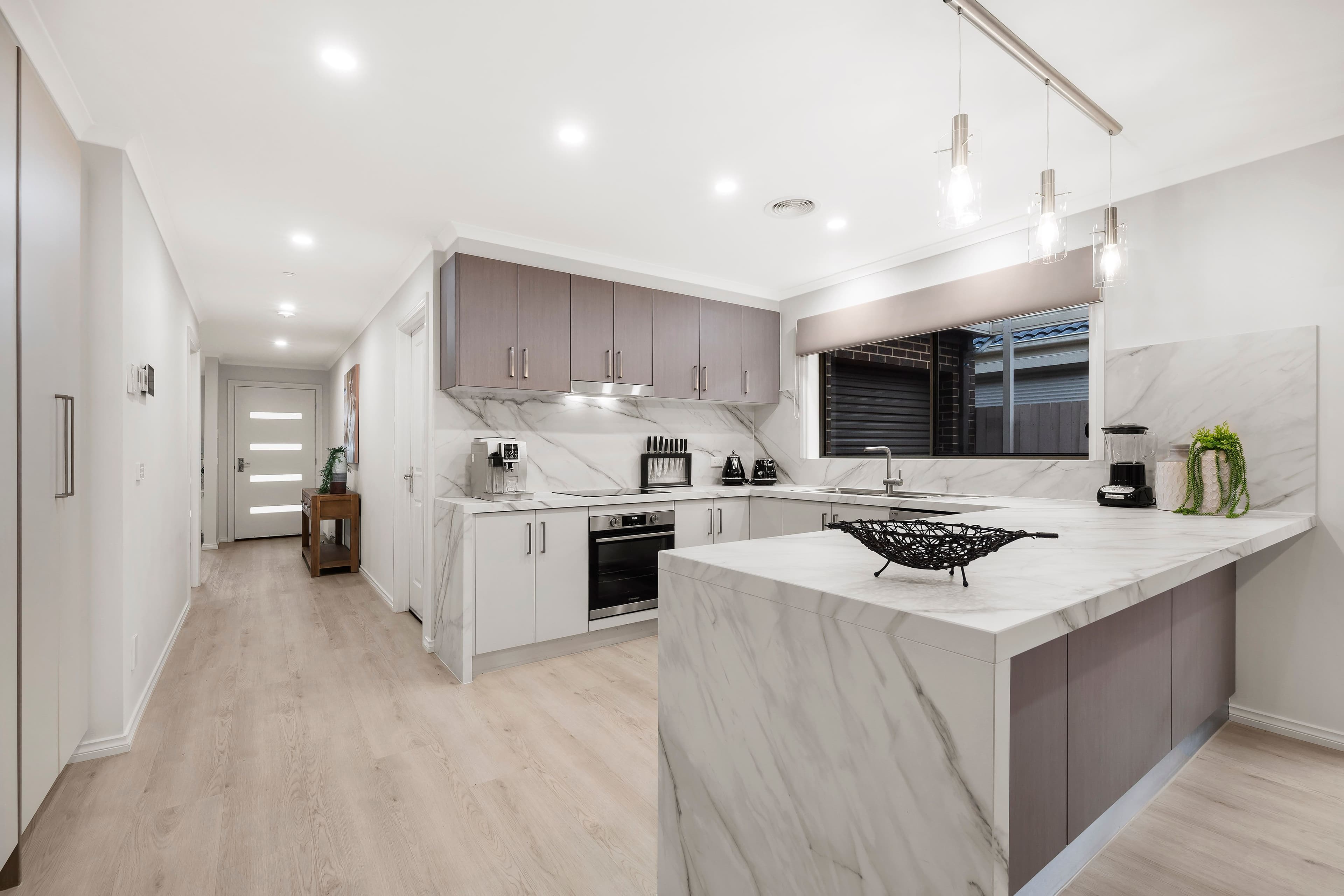 24 Neddletail Crescent, South Morang VIC 3752, South Morang - Thumbnail 3