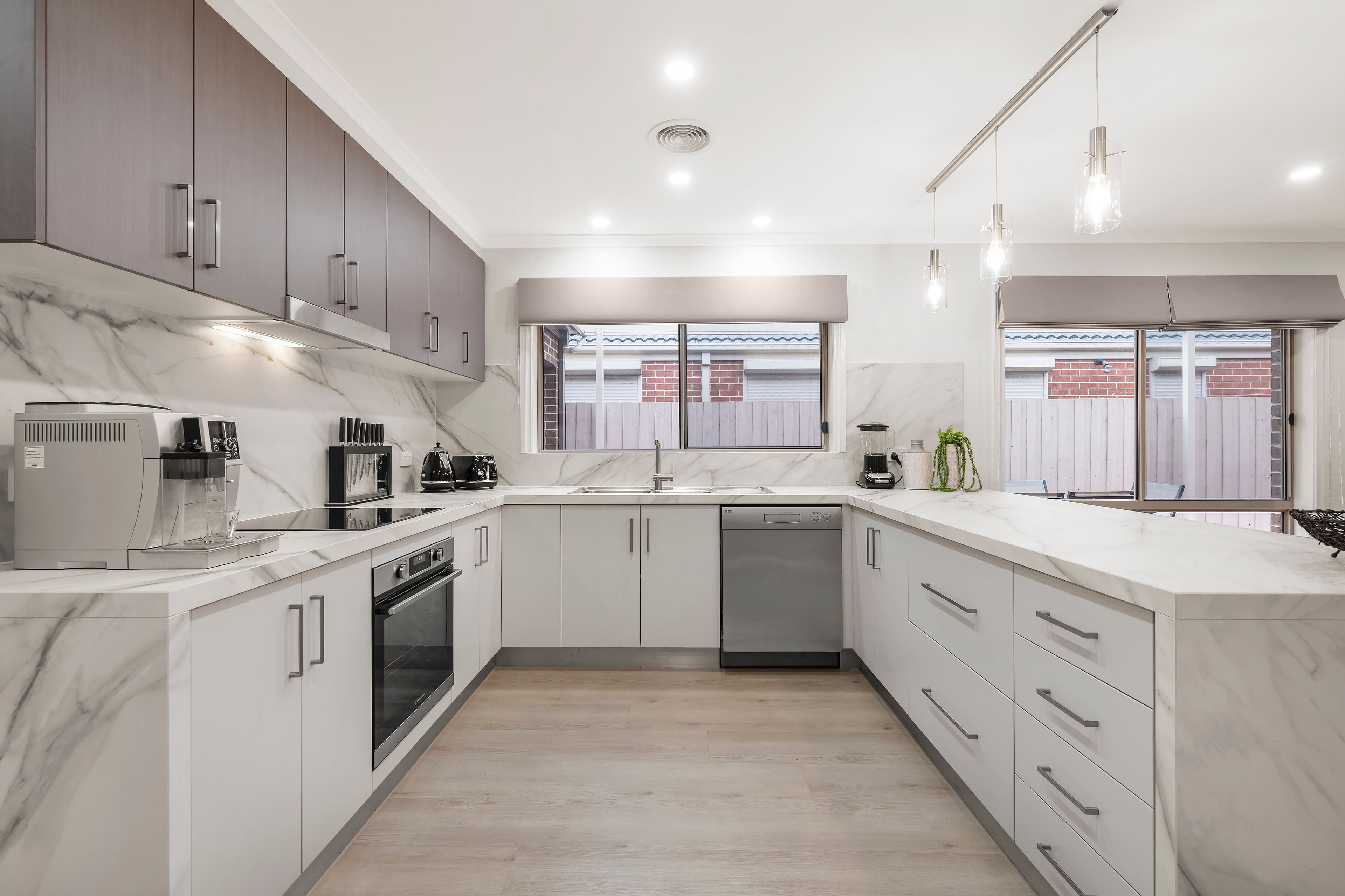 24 Neddletail Crescent, South Morang VIC 3752, South Morang - Thumbnail 4