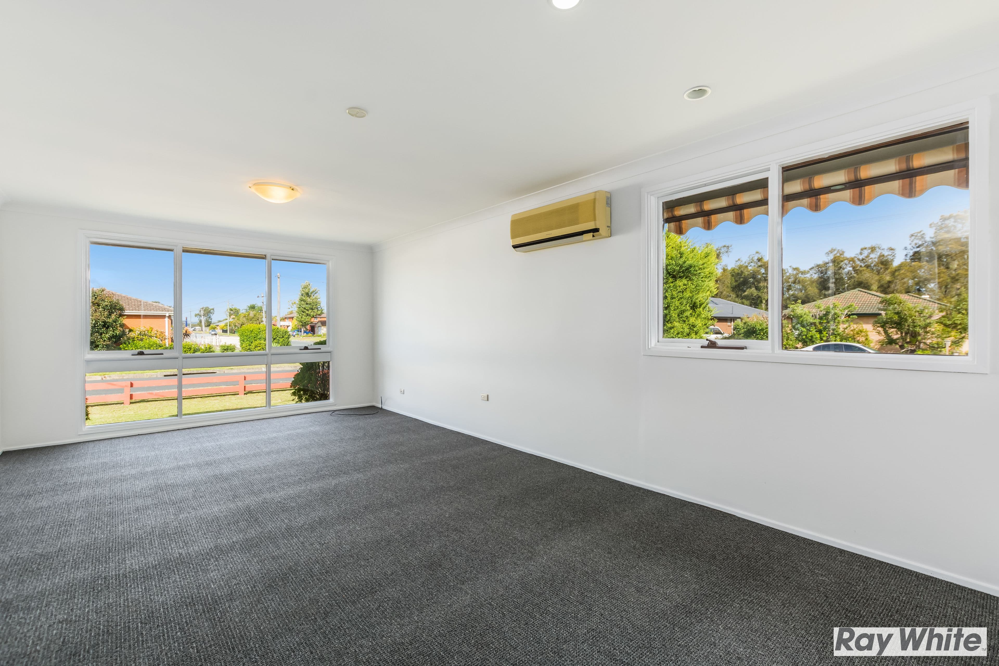 26 Howell Avenue, Kanahooka - Thumbnail 2