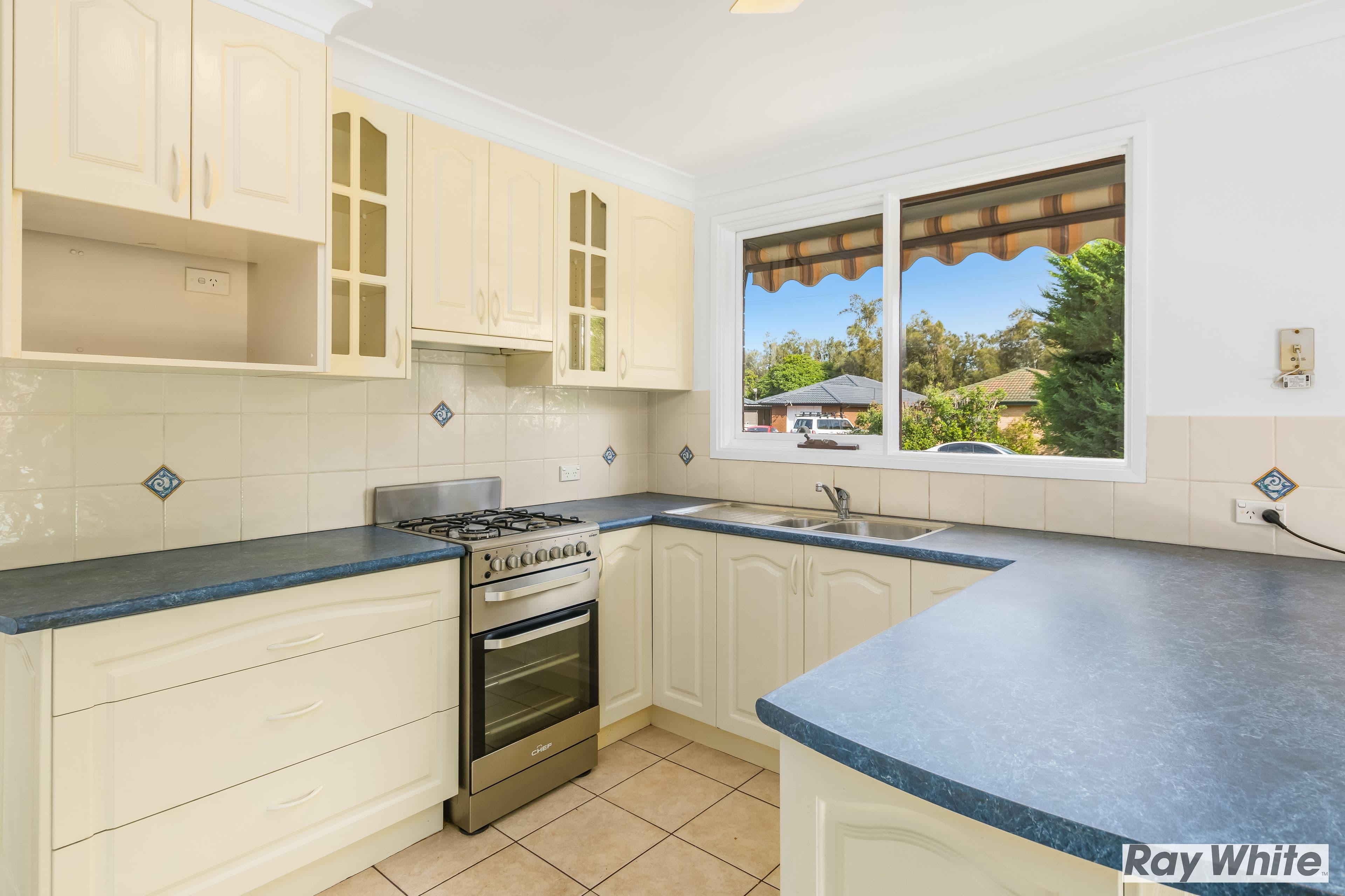 26 Howell Avenue, Kanahooka - Thumbnail 3
