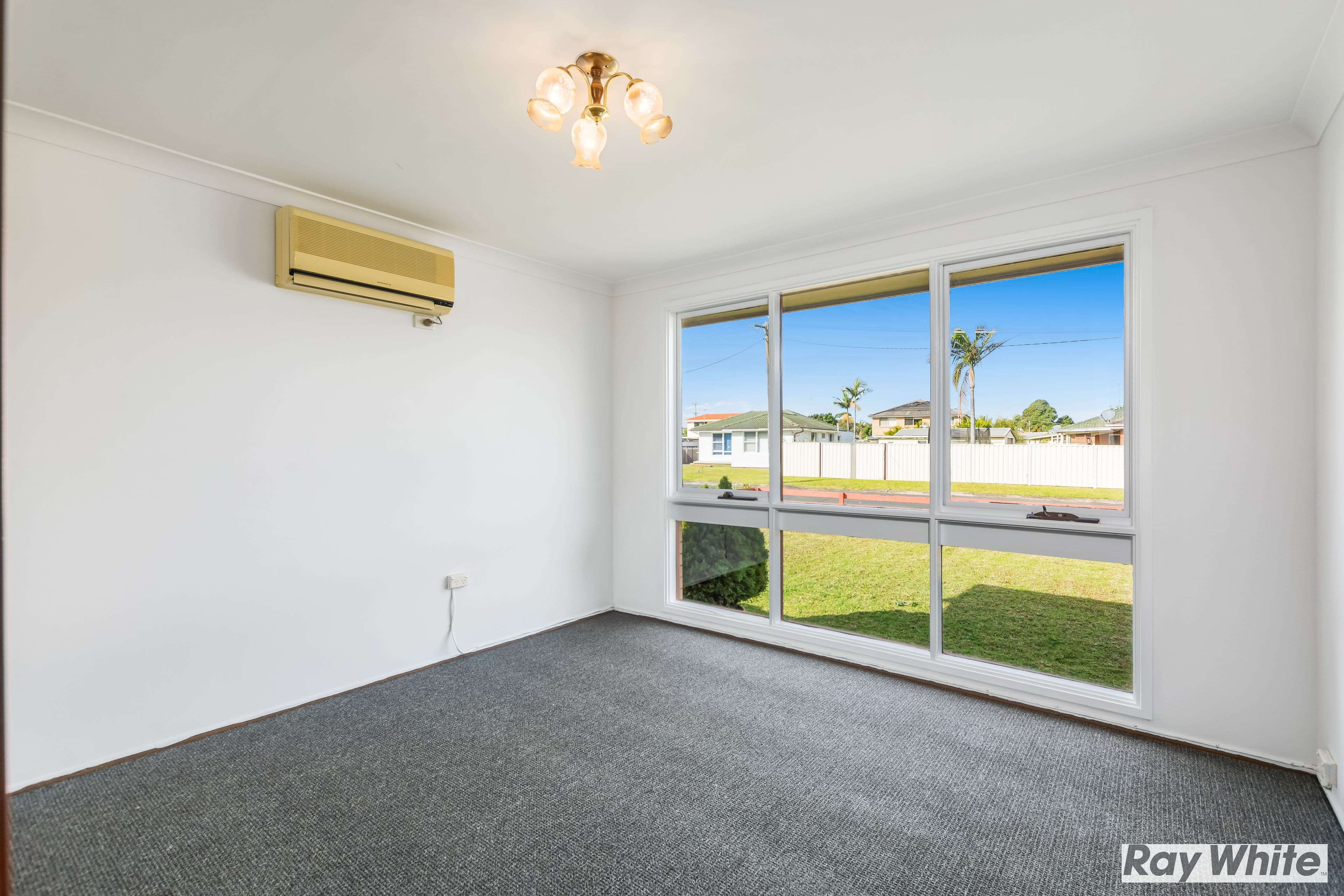 26 Howell Avenue, Kanahooka - Thumbnail 4