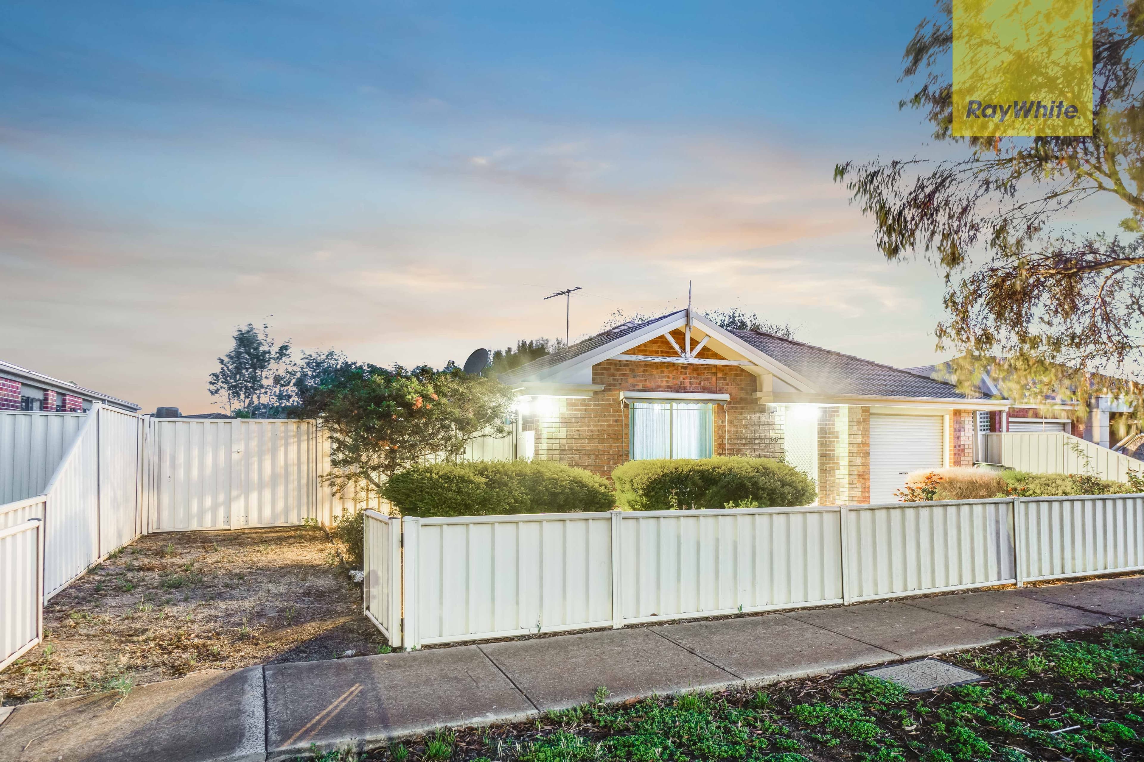 68 Dunvegan Drive, Kurunjang VIC 3337, Kurunjang - Thumbnail 2