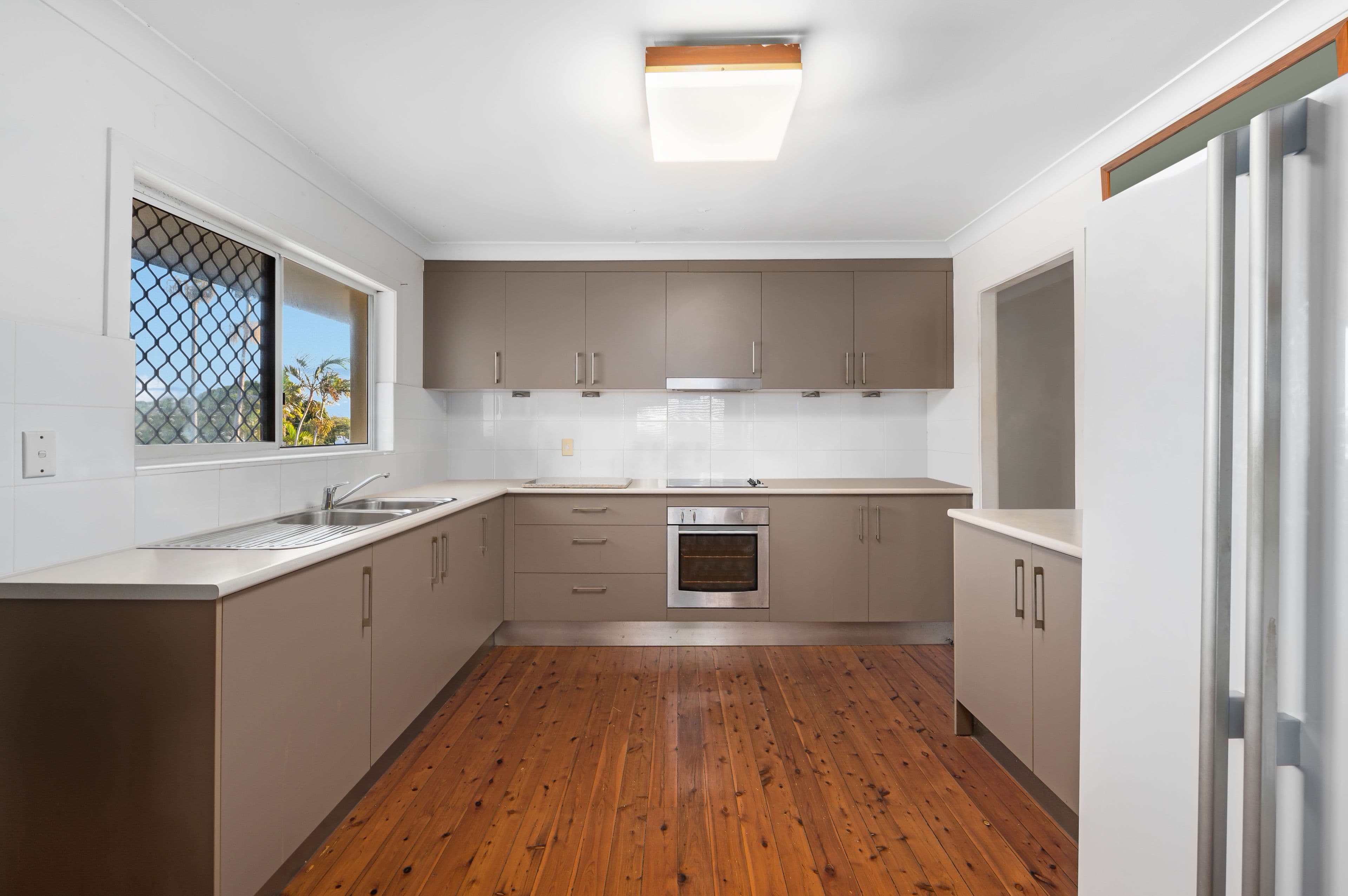 308 Bayview Street, Hollywell QLD 4216, Hollywell - Thumbnail 5
