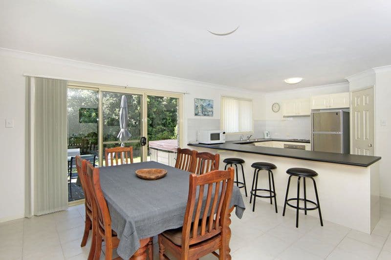 16 Bataan Circuit, BATEAU BAY NSW 2261, Bateau Bay - Thumbnail 2