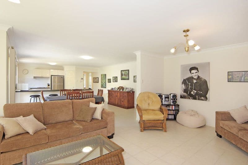 16 Bataan Circuit, BATEAU BAY NSW 2261, Bateau Bay - Thumbnail 3
