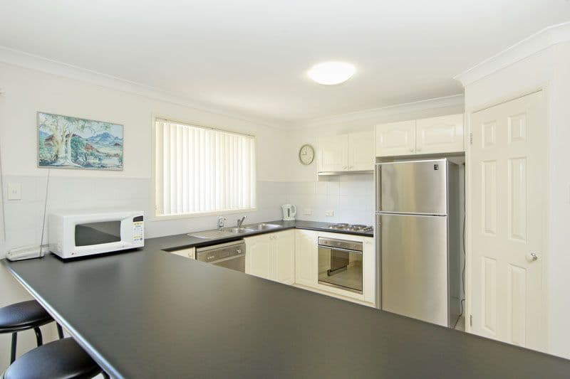 16 Bataan Circuit, BATEAU BAY NSW 2261, Bateau Bay - Thumbnail 5