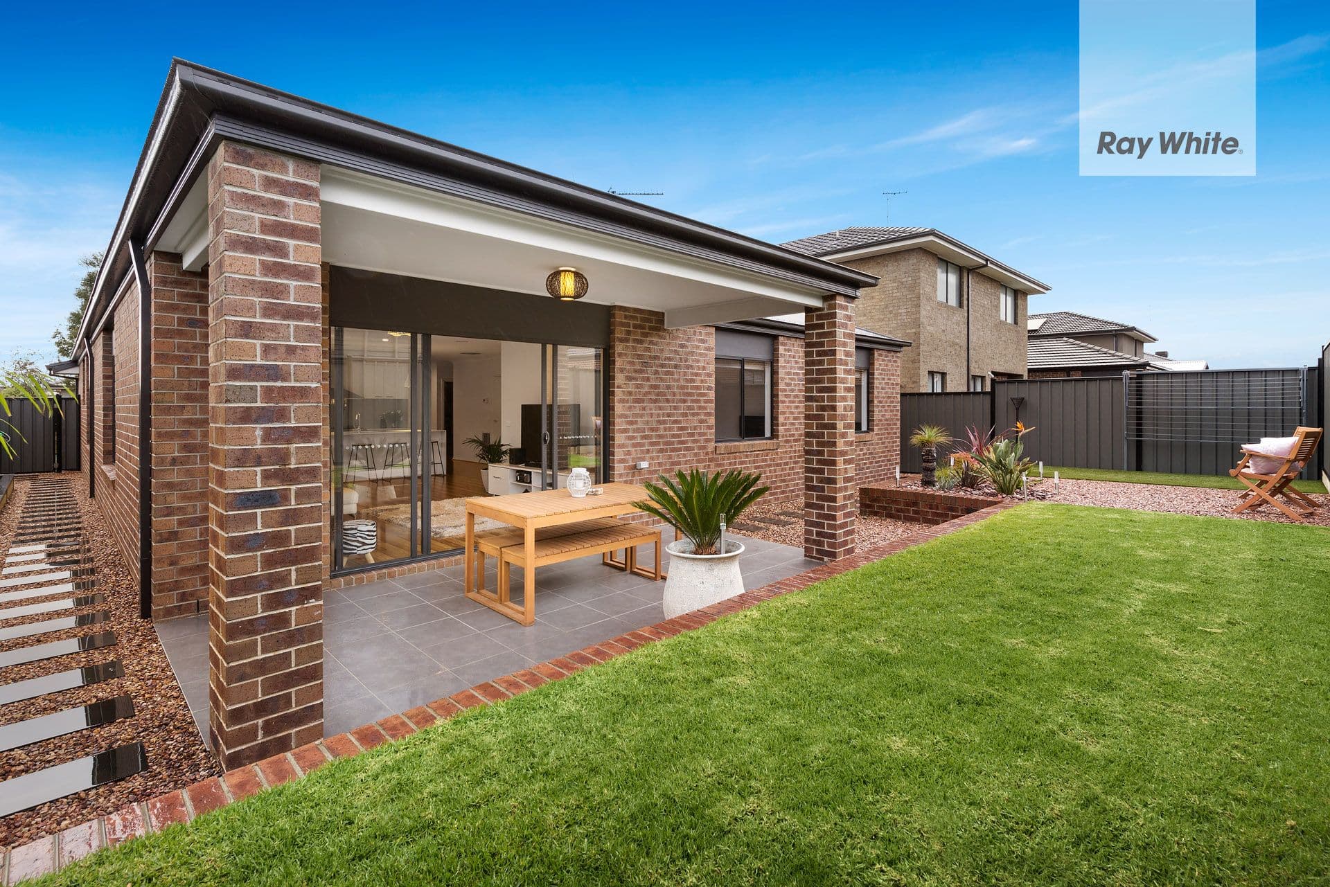 56 Gladesville Drive, Bentleigh East - Thumbnail 2