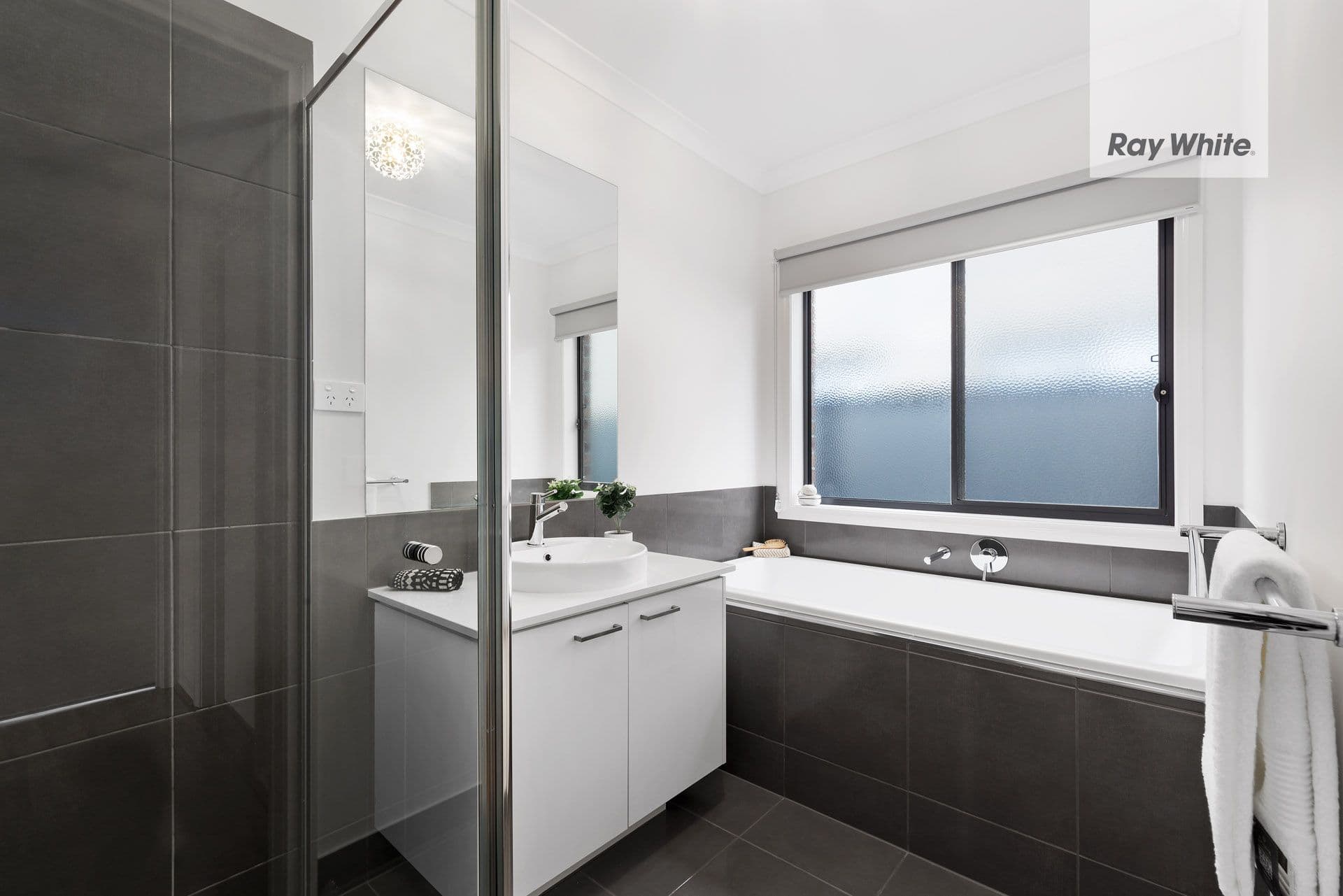 56 Gladesville Drive, Bentleigh East - Thumbnail 6