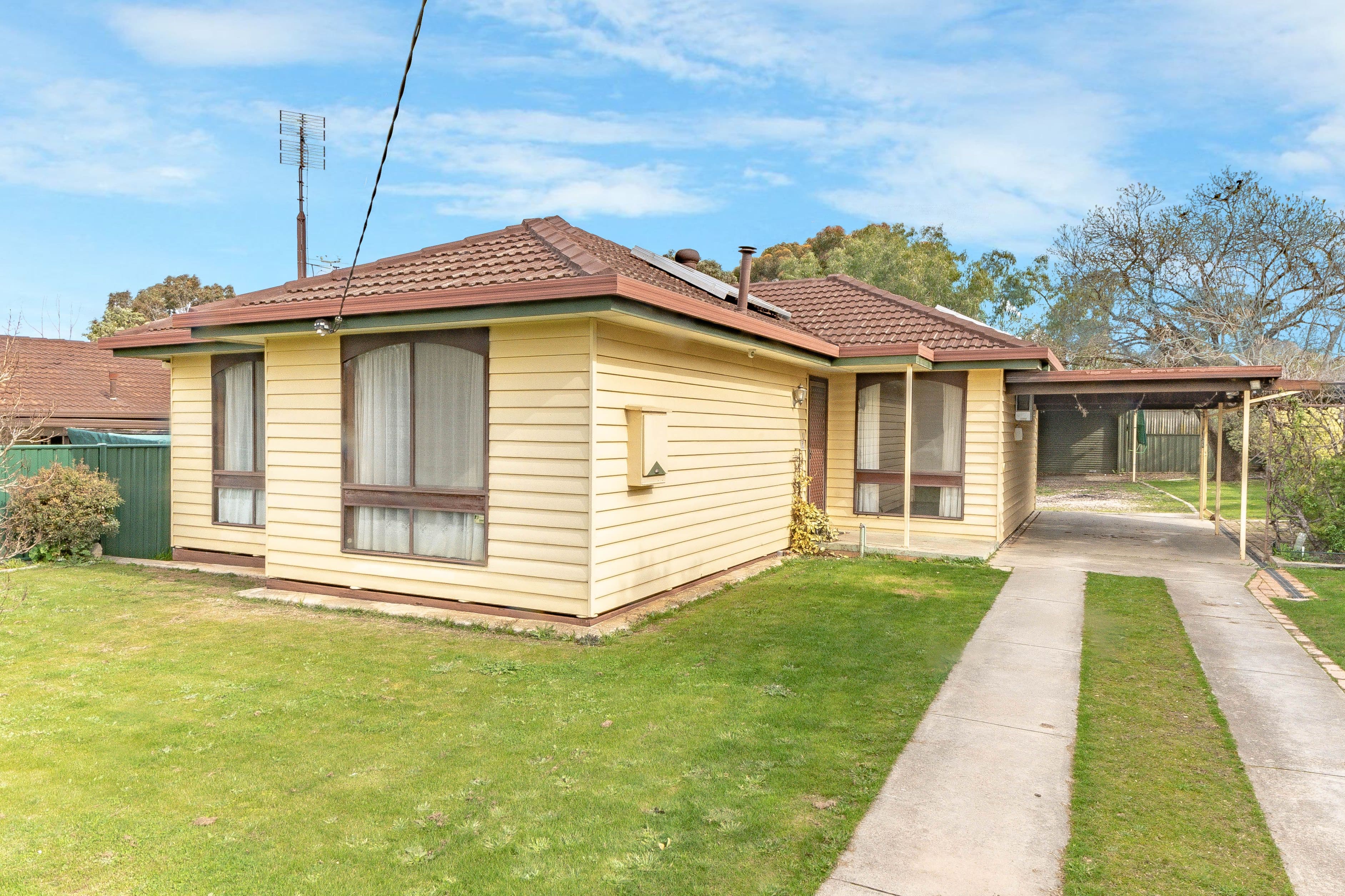 24 Green Street, California Gully VIC 3556, California Gully - Image 1