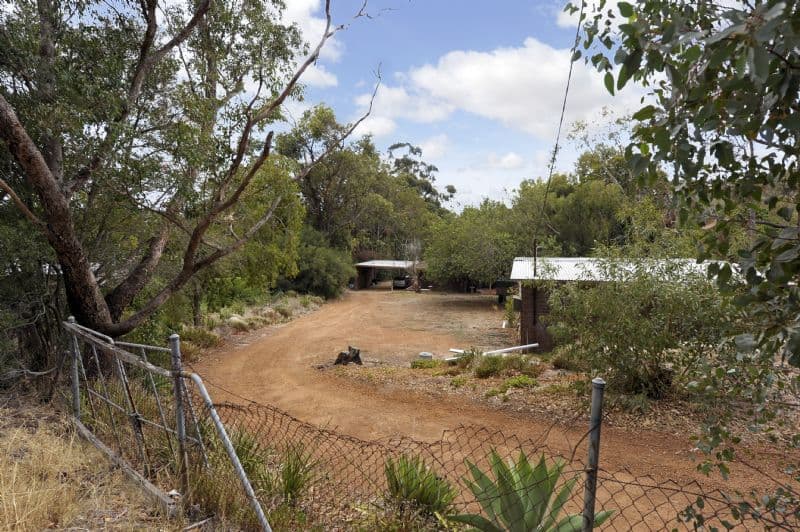 28 Carramar Drive, KALAMUNDA WA 6076, Kalamunda - Thumbnail 6