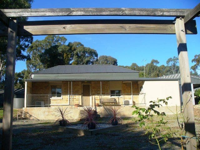 36 Warenda Road, CLARE SA 5453, Clare - Image 1