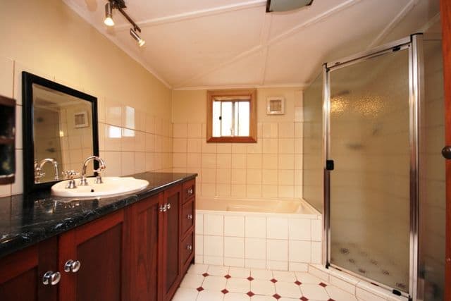 36 Warenda Road, CLARE SA 5453, Clare - Thumbnail 7