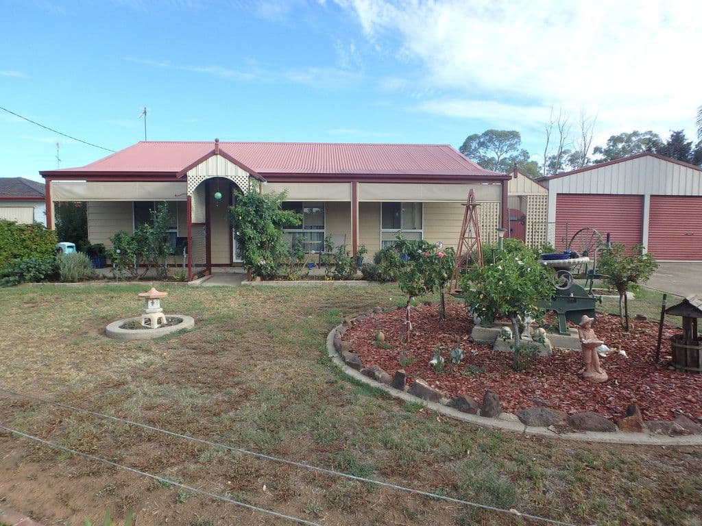 92A Kitchener Road, Temora NSW 2666, Temora - Image 1
