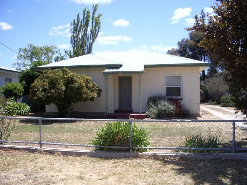 5 Elizabeth Avenue, BORDERTOWN SA 5268, Bordertown - Image 1