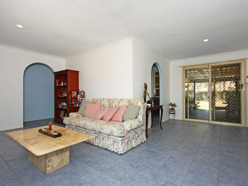 26 Cumberland Drive, VARSITY LAKES QLD 4227, Varsity Lakes - Thumbnail 2
