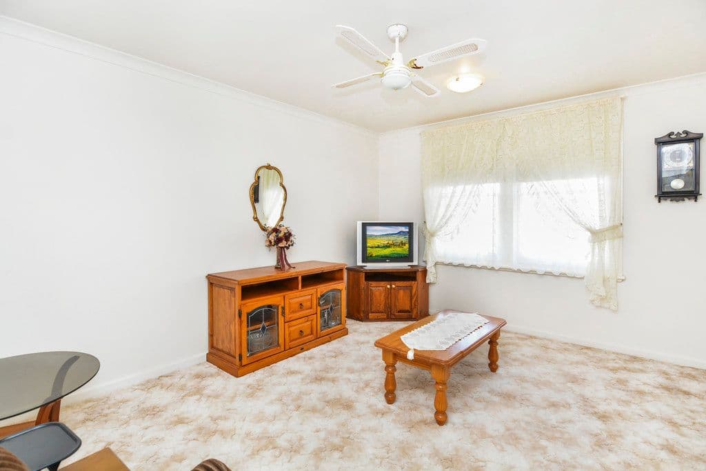 22 Mitchell Street, Ouyen VIC 3490, Ouyen - Thumbnail 2