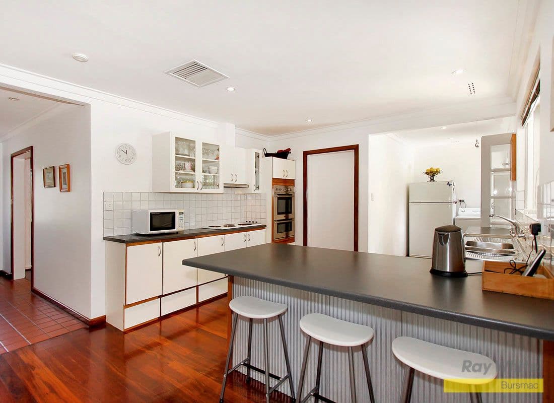 2 Binden Place, HAMERSLEY WA 6022, Hamersley - Thumbnail 4