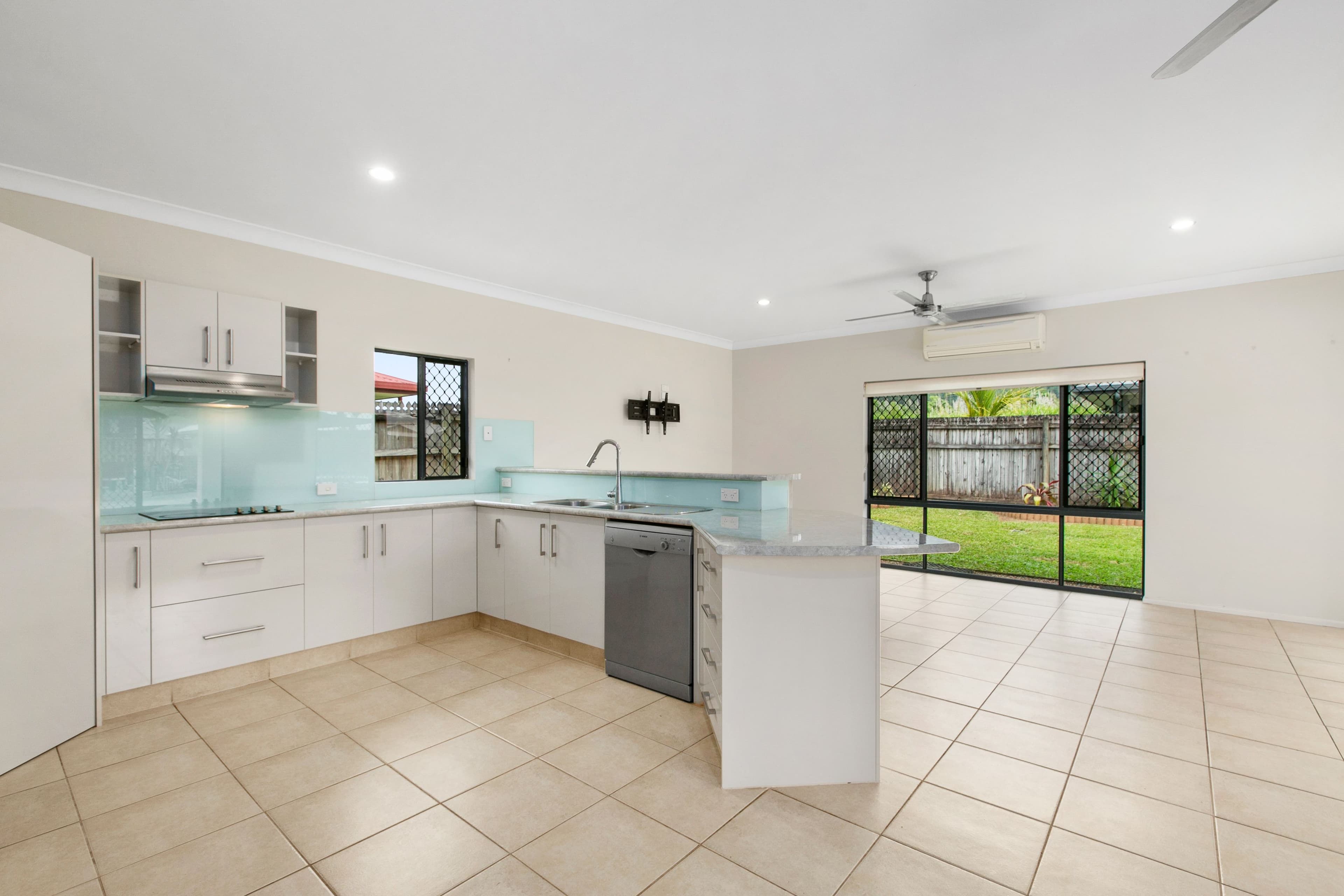 11 Rosemarkie Street, Edmonton QLD 4869, Edmonton - Thumbnail 6