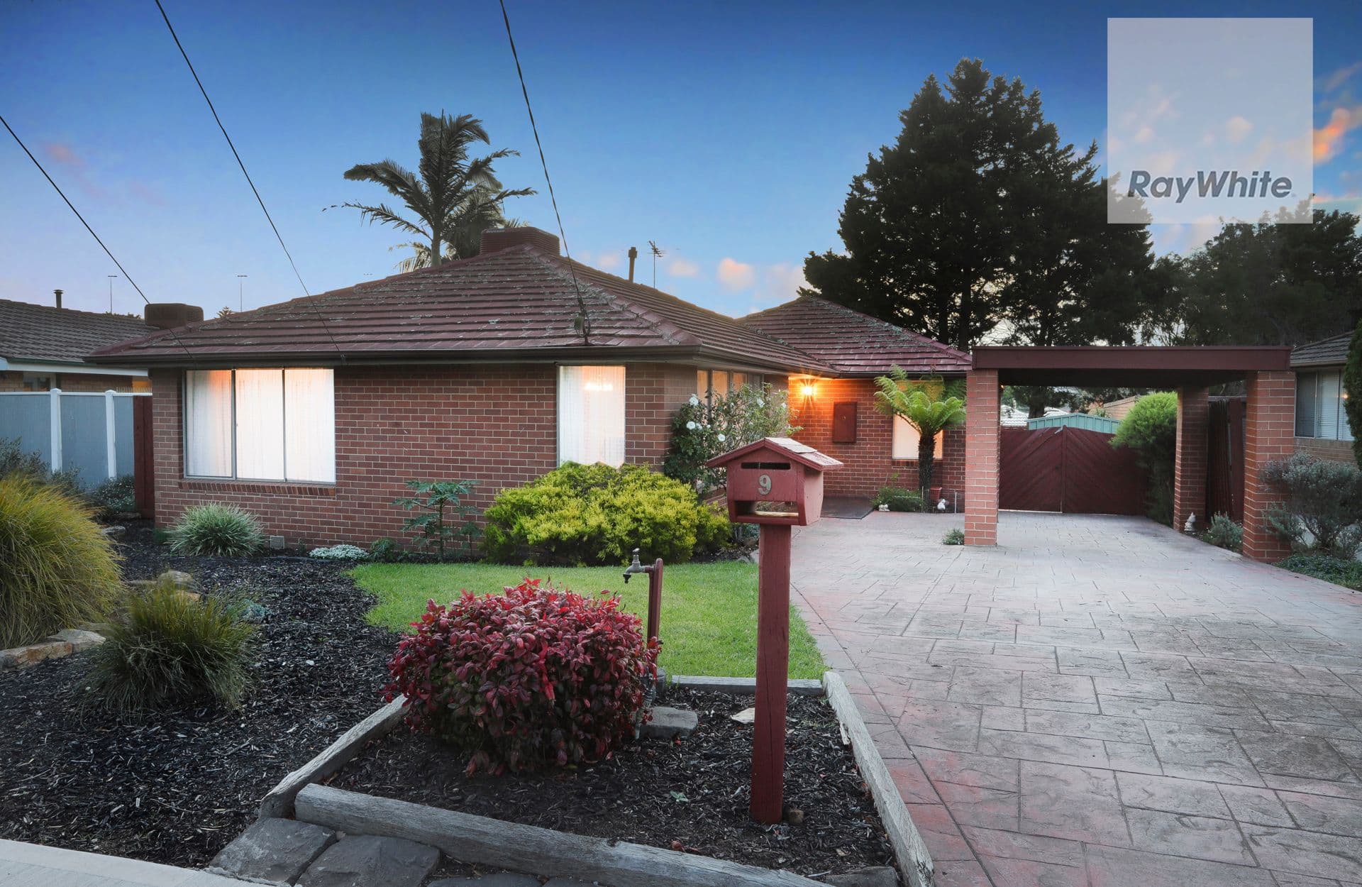 9 Beresford Crescent, Gladstone Park VIC 3043, Gladstone Park - Image 1