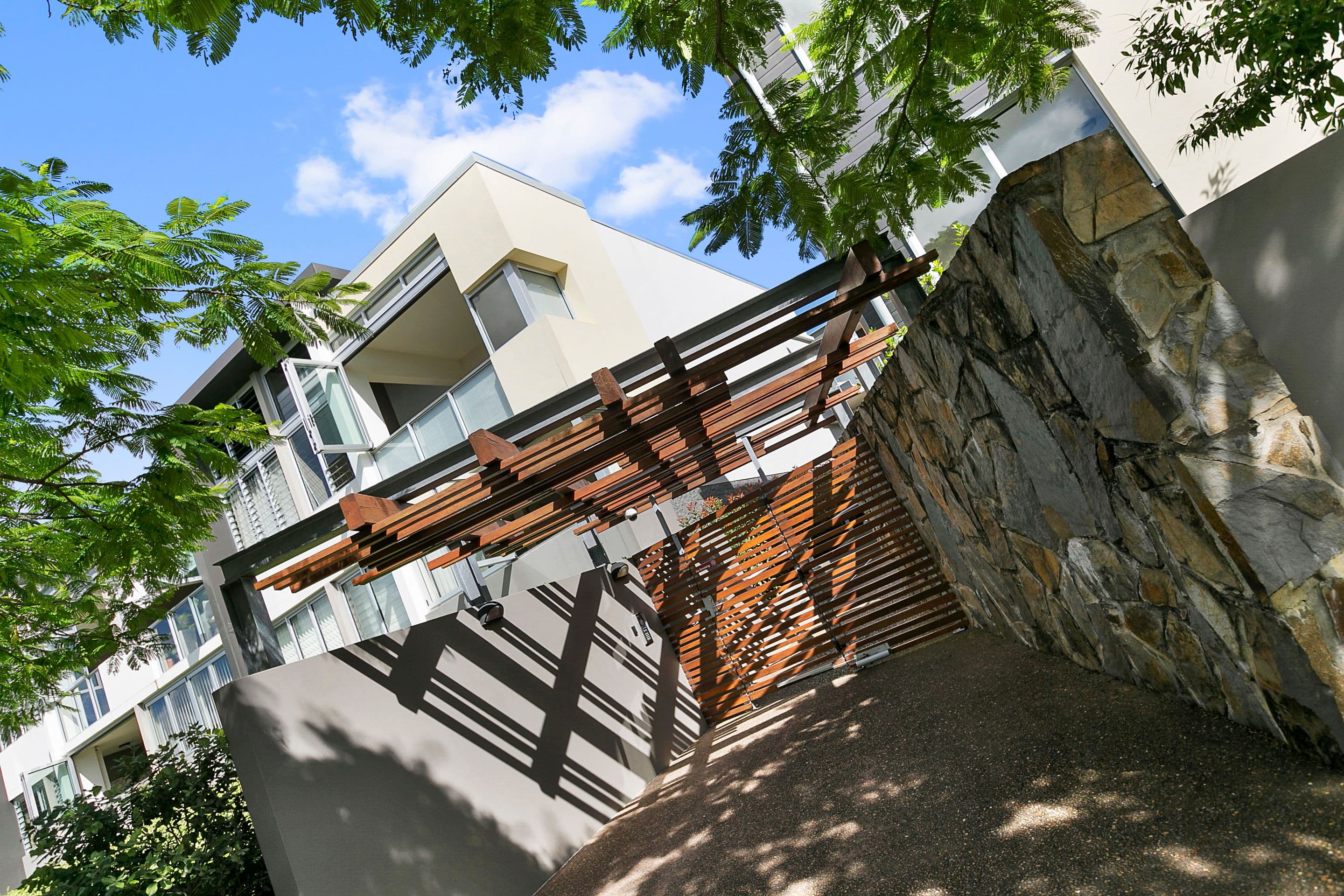43 Love Street, Bulimba QLD 4171, Bulimba - Thumbnail 2