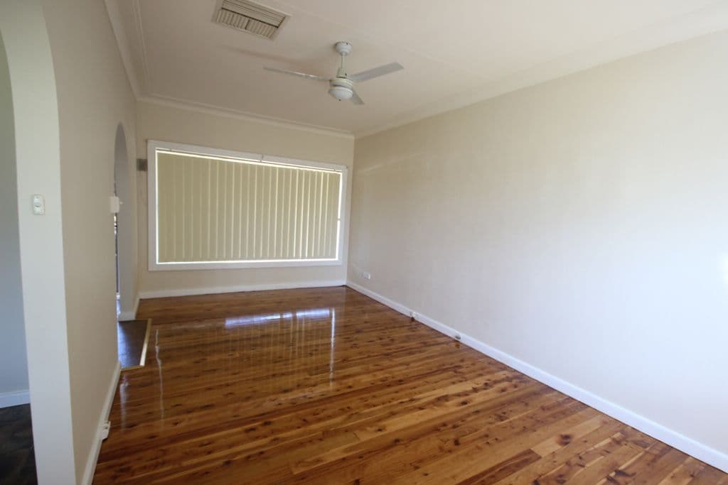 9 Larool Street, TAMWORTH NSW 2340, South Tamworth - Thumbnail 2