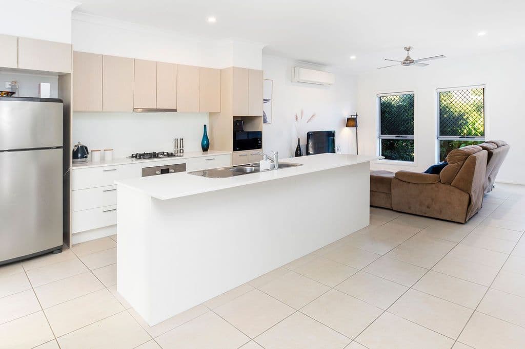25 Azure Way, Hope Island QLD 4212, Hope Island - Thumbnail 3