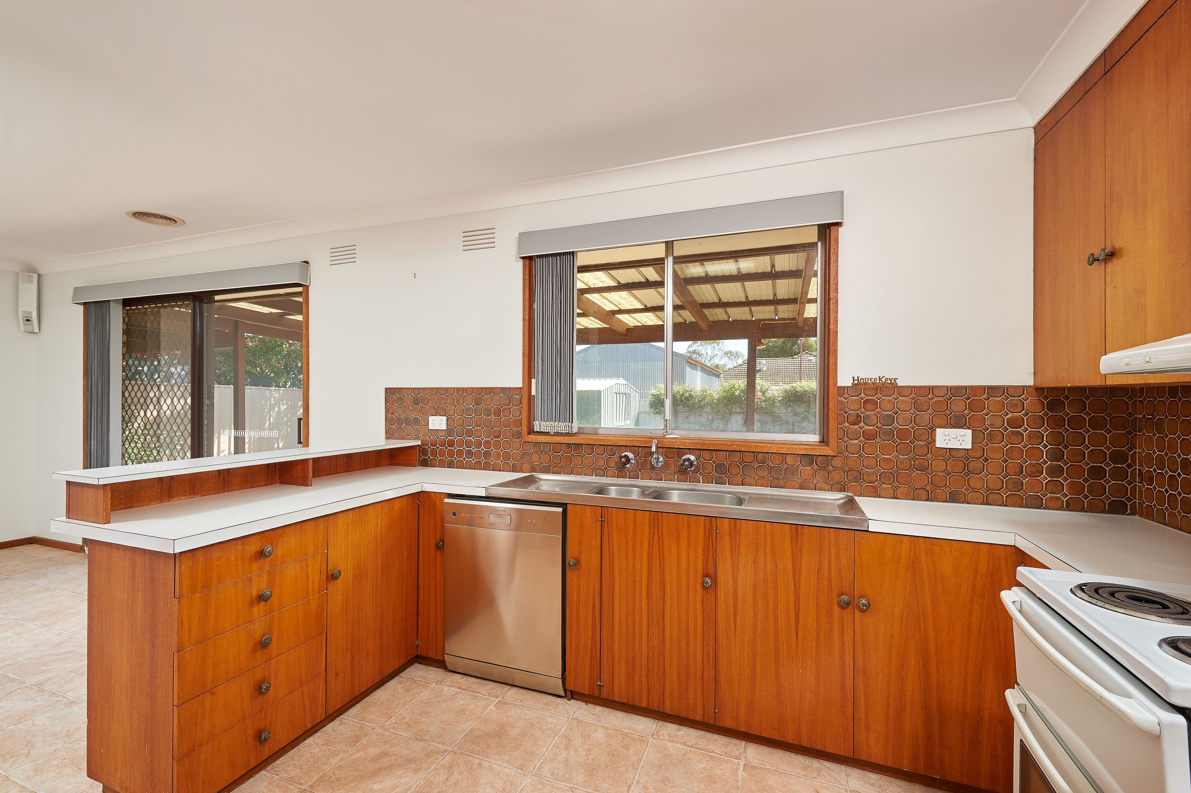 21 Crawford Street, Ashmont - Thumbnail 2