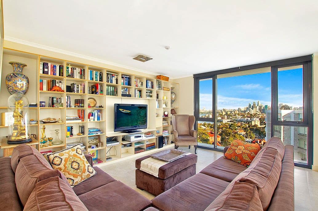 2 Highview Avenue, NEUTRAL BAY NSW 2089, Neutral Bay - Thumbnail 2