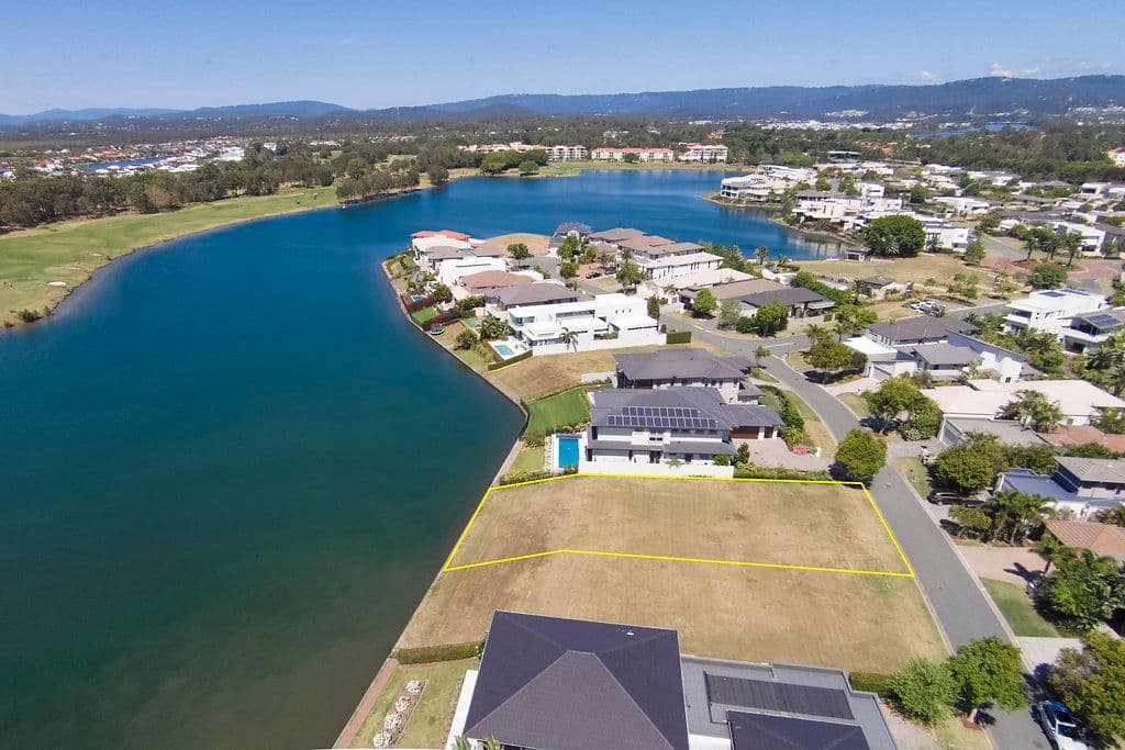 6182 Bolsena Circuit, Hope Island QLD 4212, Hope Island - Thumbnail 2