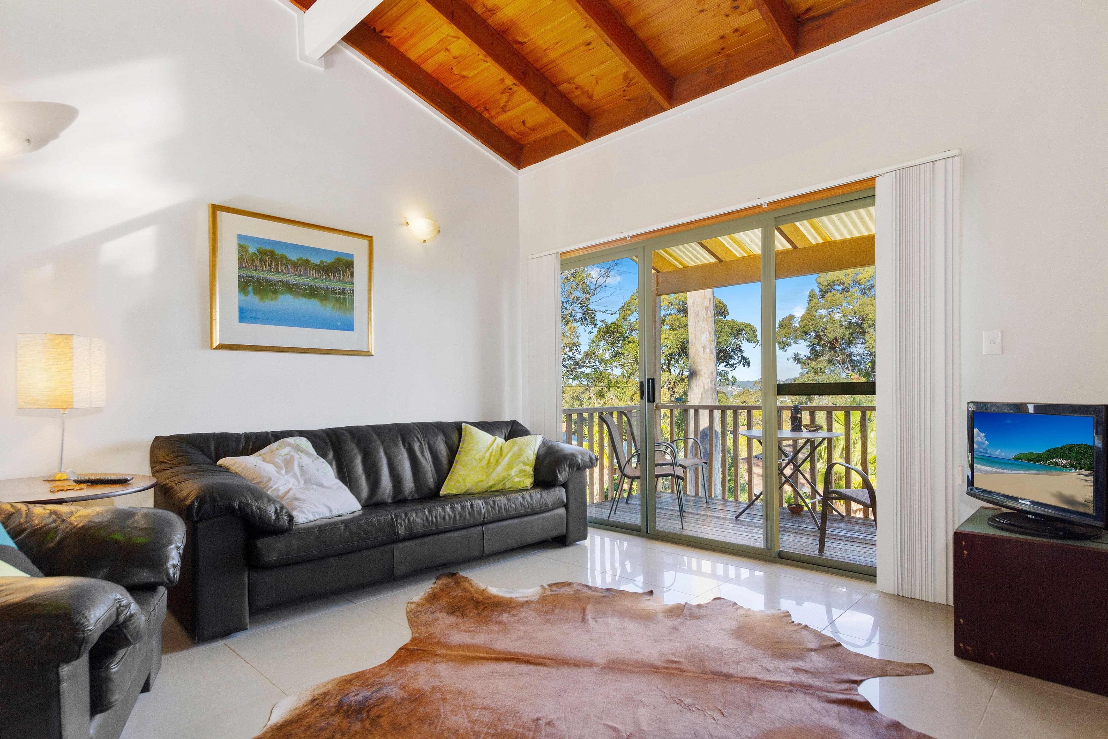 21 Sunset Street, Surfside - Thumbnail 2