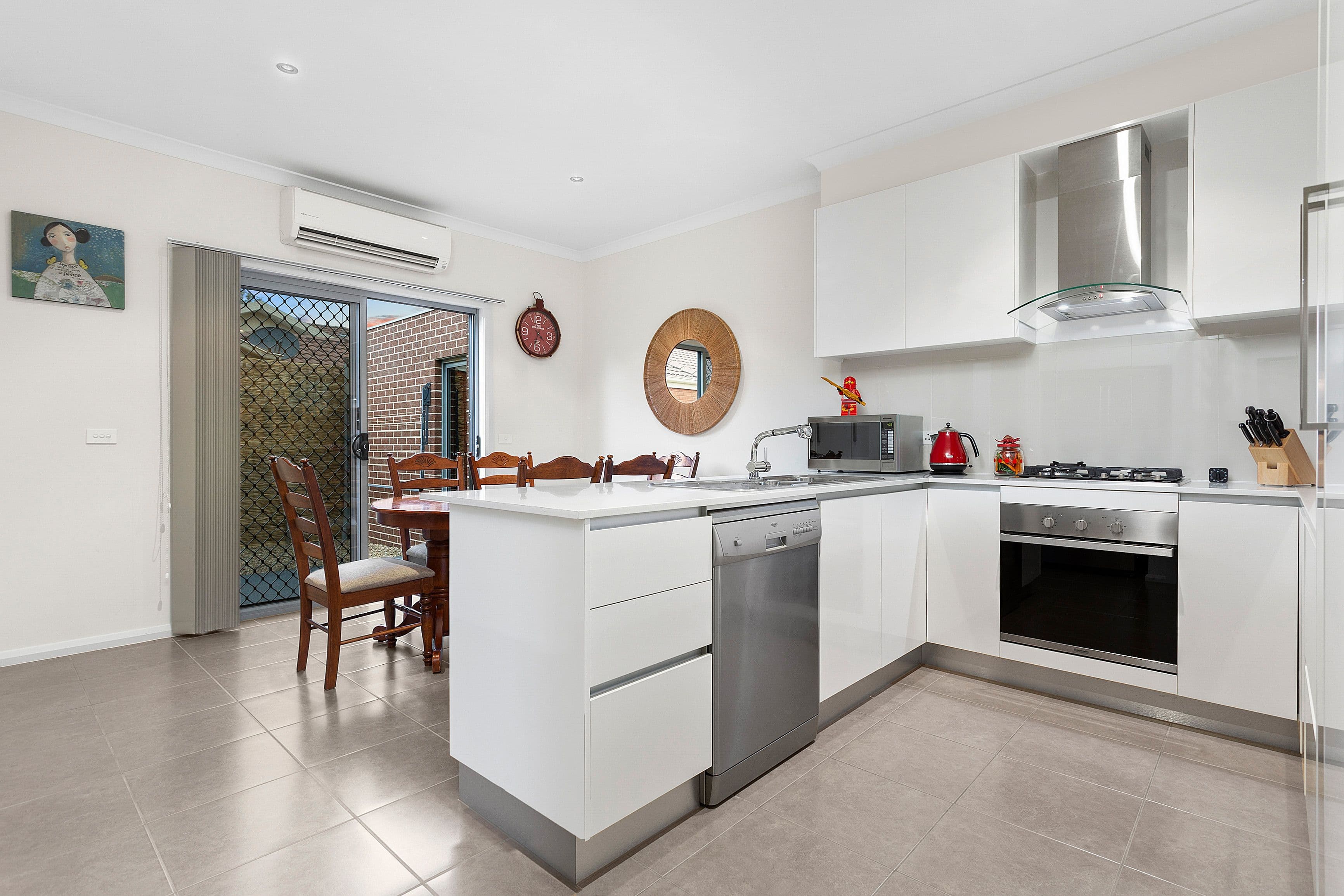 71 Reid Street, South Morang VIC 3752, South Morang - Thumbnail 2