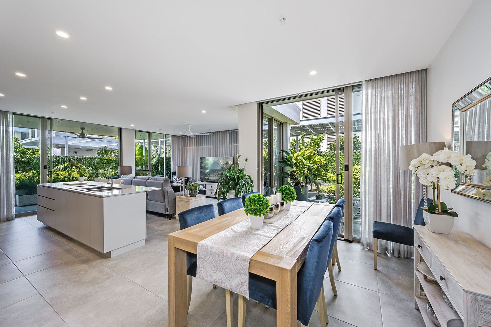 11 Aqua Street, Newport QLD 4020, Newport - Thumbnail 2
