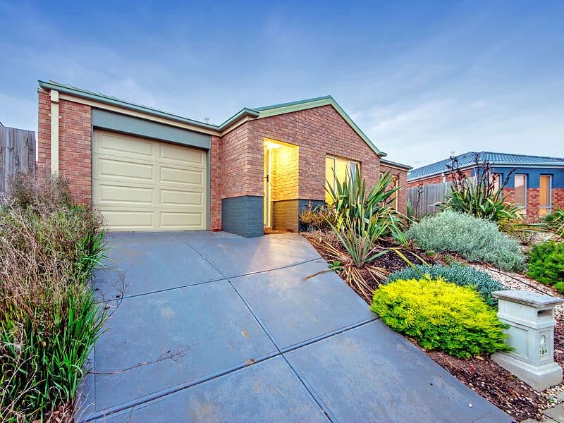 184 Riversdale Drive, TARNEIT VIC 3029, Tarneit - Thumbnail 2