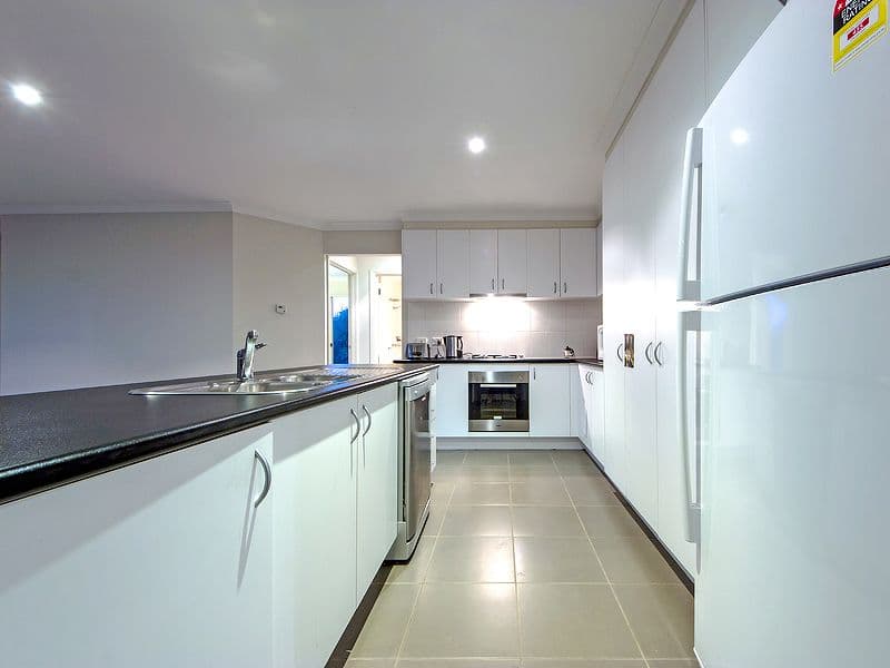 184 Riversdale Drive, TARNEIT VIC 3029, Tarneit - Thumbnail 4