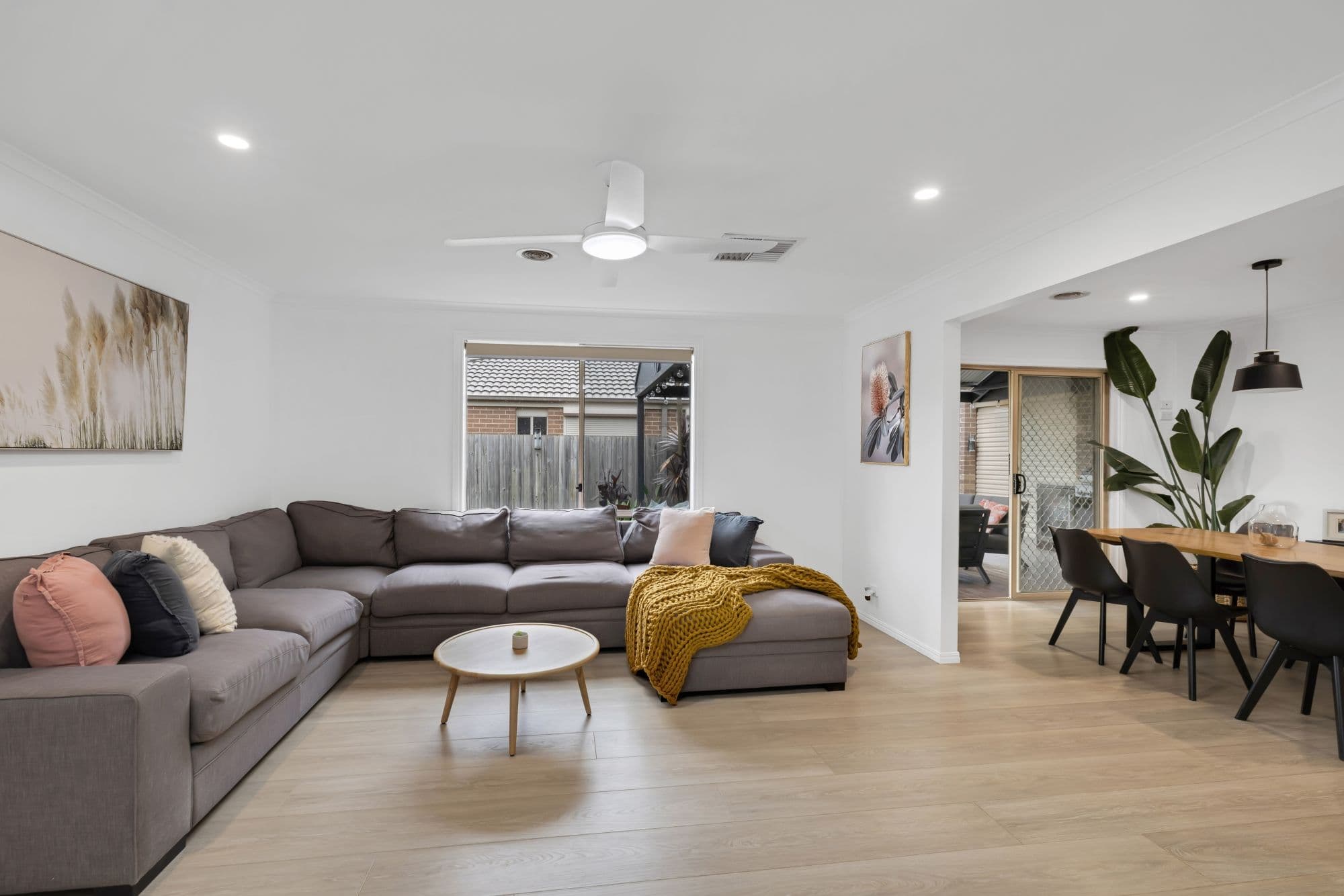 76 Melissa Way, Pakenham VIC 3810, Pakenham - Thumbnail 3