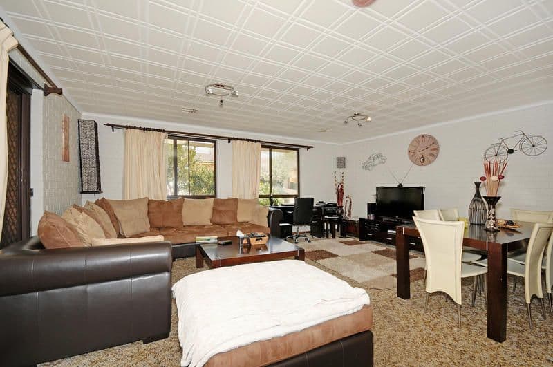 6 Moorehead Street, LATHAM ACT 2615, Latham - Thumbnail 2