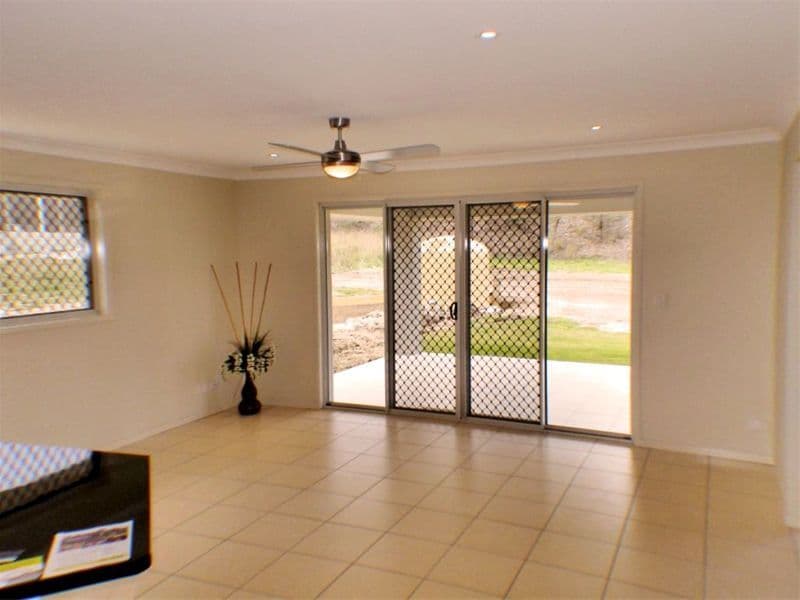 22  Piccadilly Court, DEEBING HEIGHTS QLD 4306, Deebing Heights - Thumbnail 2