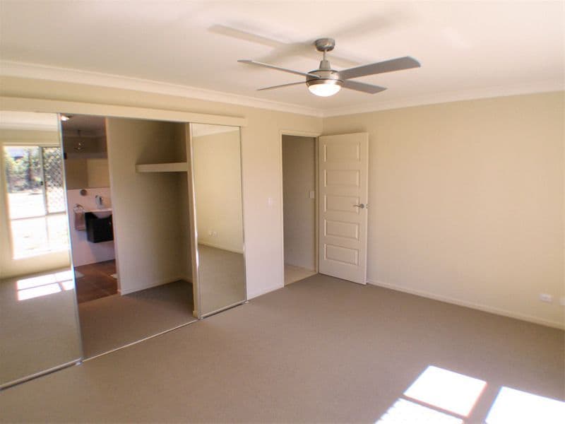 22  Piccadilly Court, DEEBING HEIGHTS QLD 4306, Deebing Heights - Thumbnail 6