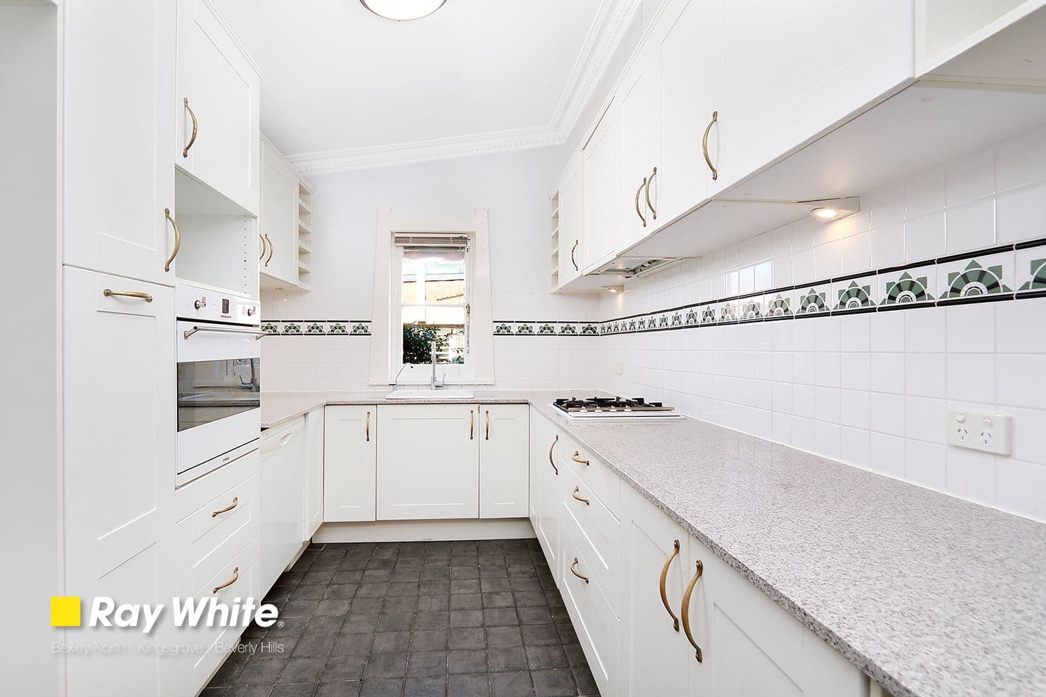 10 Shaw Avenue, Earlwood NSW 2206, Earlwood - Thumbnail 3