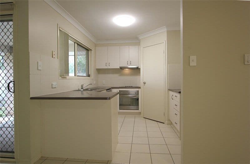 16 Alvine Drive, Eagleby QLD 4207, Eagleby - Thumbnail 2