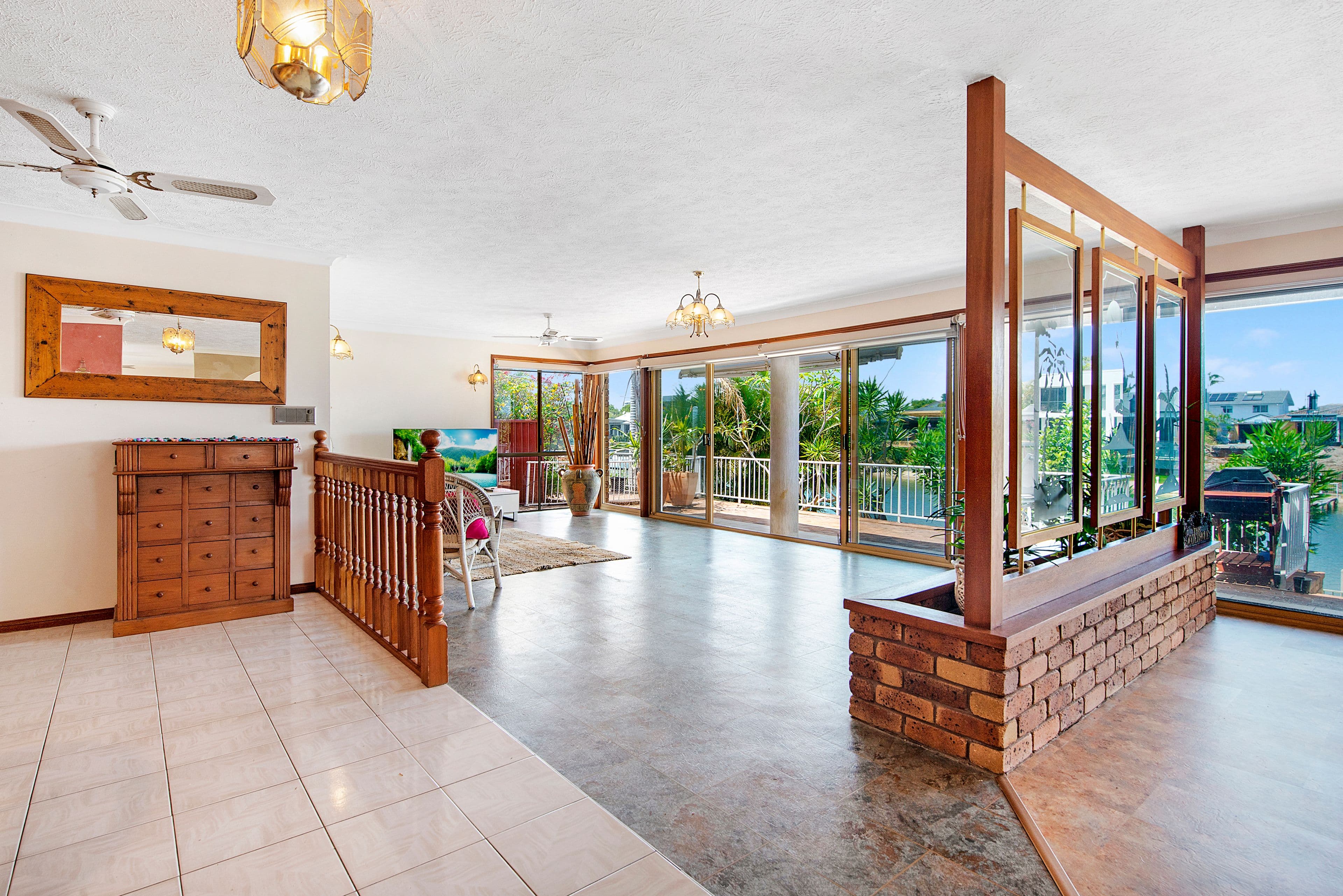 9 Rudd Street, Broadbeach Waters QLD 4218, Broadbeach Waters - Thumbnail 4