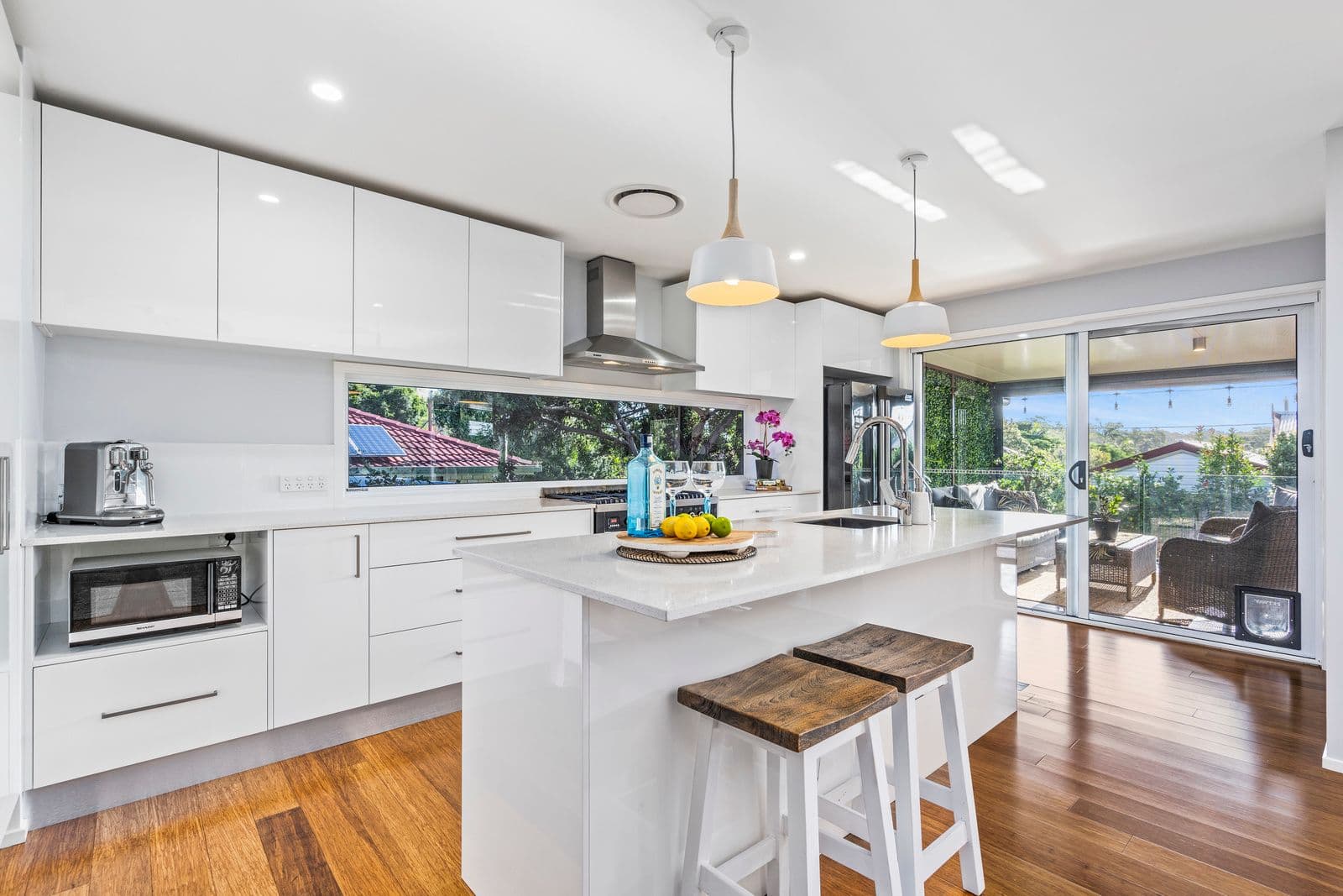 15 Mole Avenue, Southport QLD 4215, Southport - Thumbnail 2
