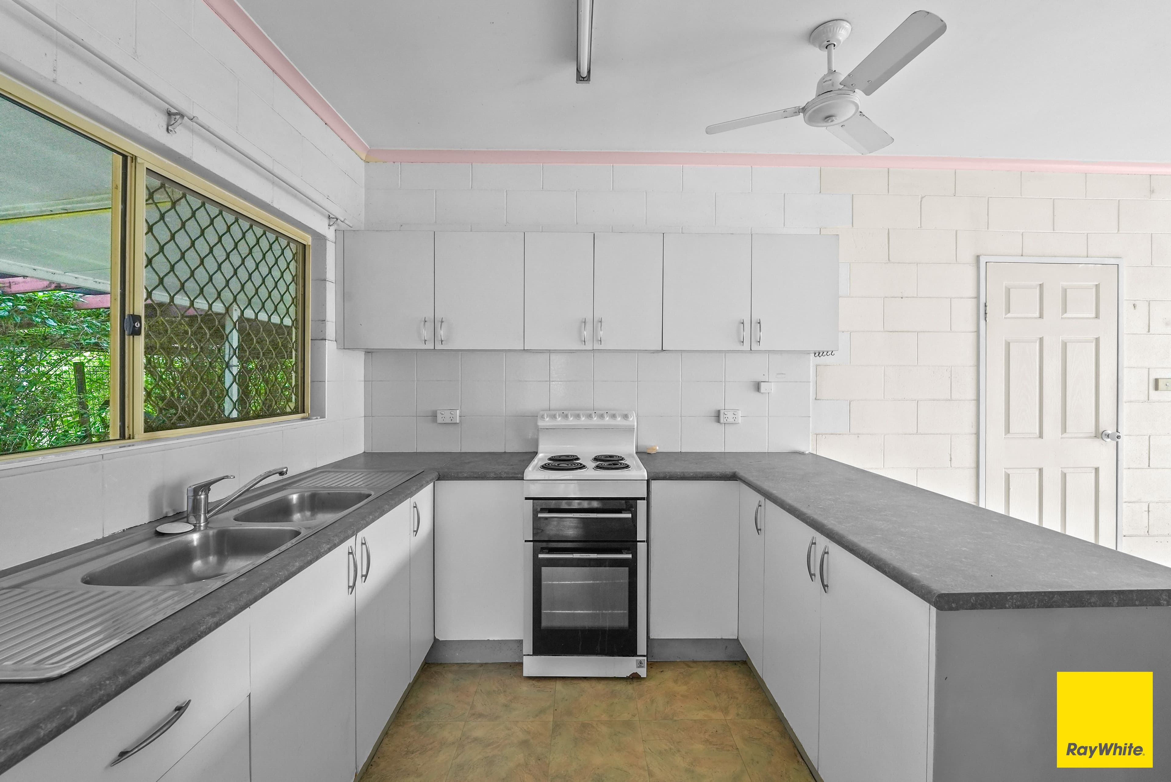 4 Townsend Close, Edmonton QLD 4869, Edmonton - Thumbnail 2