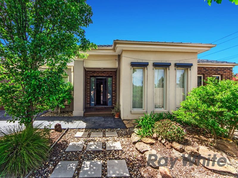 17 Lindley Avenue, Caroline Springs VIC 3023, Caroline Springs - Image 1