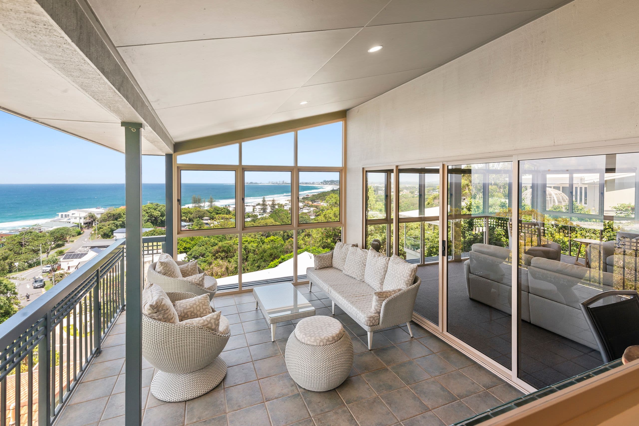 10 Kandra Avenue, Currumbin QLD 4223, Currumbin - Image 1