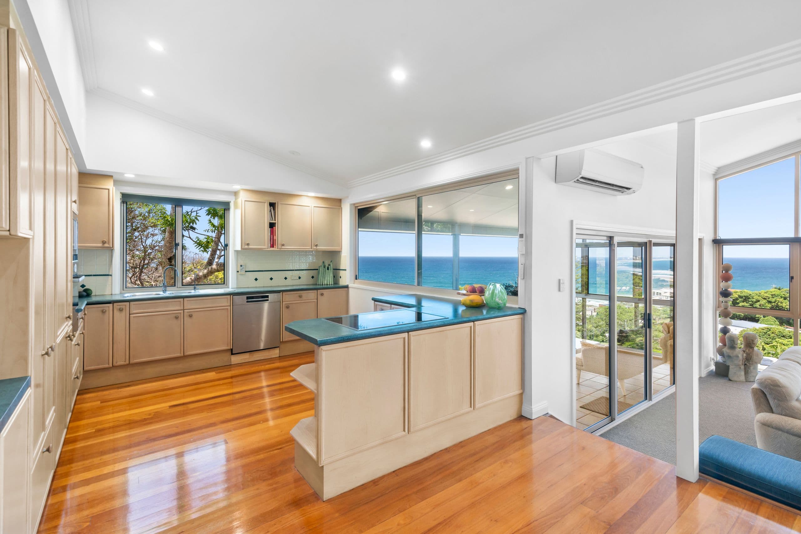 10 Kandra Avenue, Currumbin QLD 4223, Currumbin - Thumbnail 6